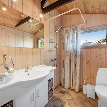 Alpi - 250m To The Fjord By Interhome Дом отдыха